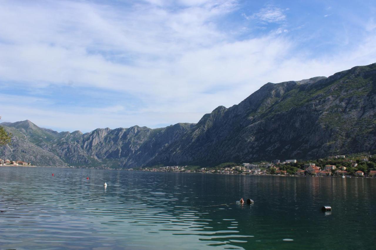 Ferienwohnung Mare E Montagna Kotor Exterior foto